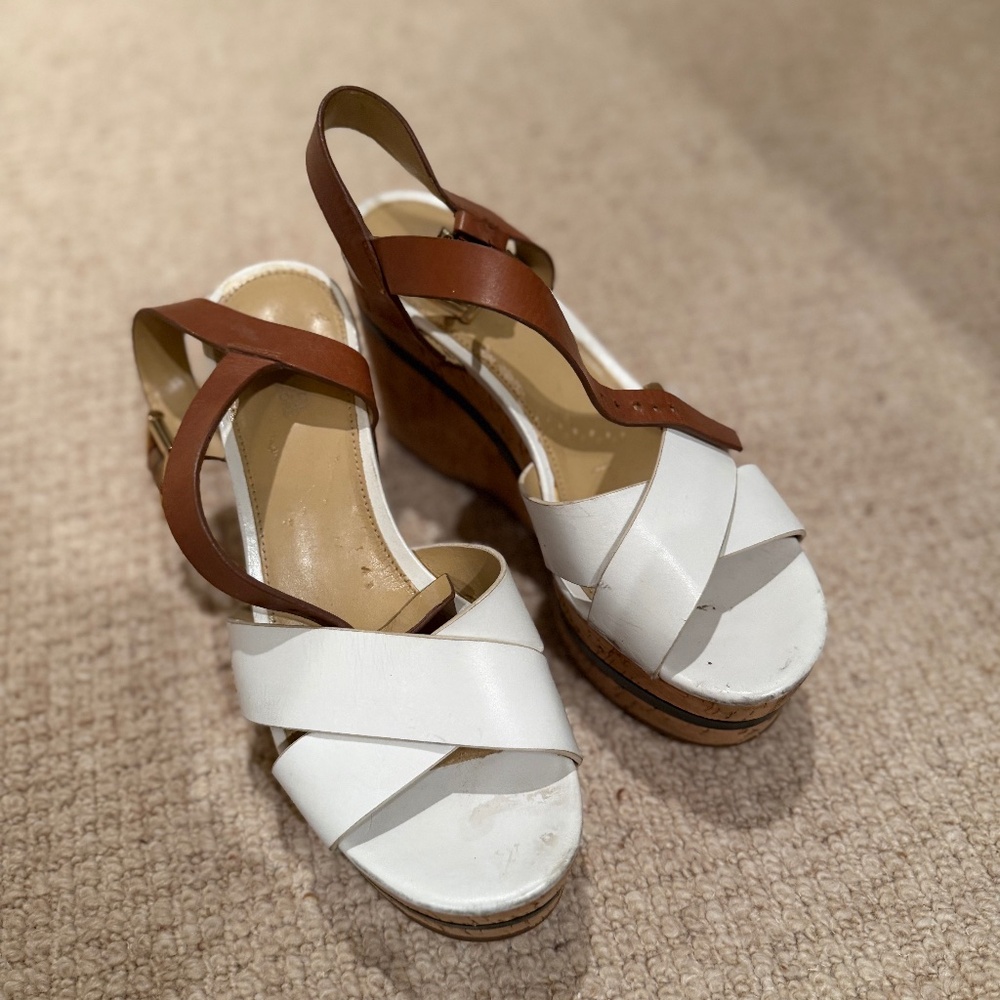 MICHAEL KORS CORK LEATHER PLATFORMS - Picture 2 of 9
